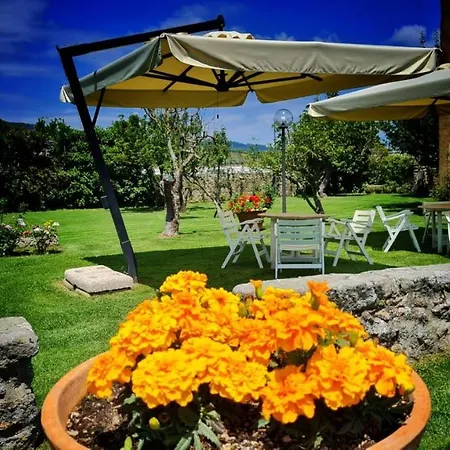 Convento San Bartolomeo - Piscina Esterna Riscaldata מלון