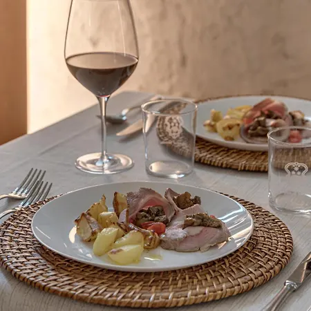 מלון Convento San Bartolomeo - Piscina Esterna Riscaldata אבדיאה סאן סלבטורה